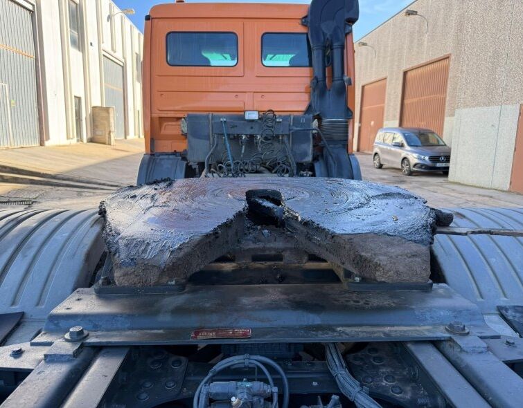 MERCEDES BENZ  ACTROS 3348S